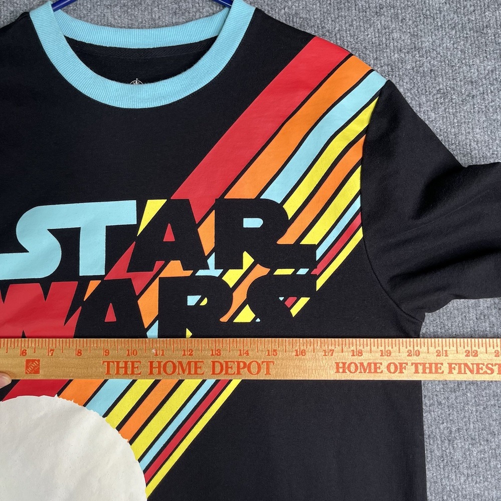 Disney‎ Star Wars Retro Sweatshirt Adult M Black Millennium Falcon Crewneck - Picture 3 of 5